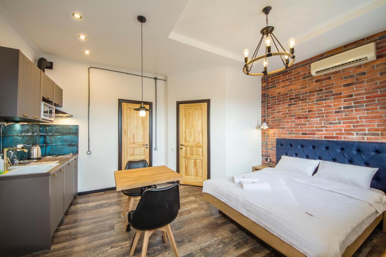 דירה Loft Design Near Maidan קייב