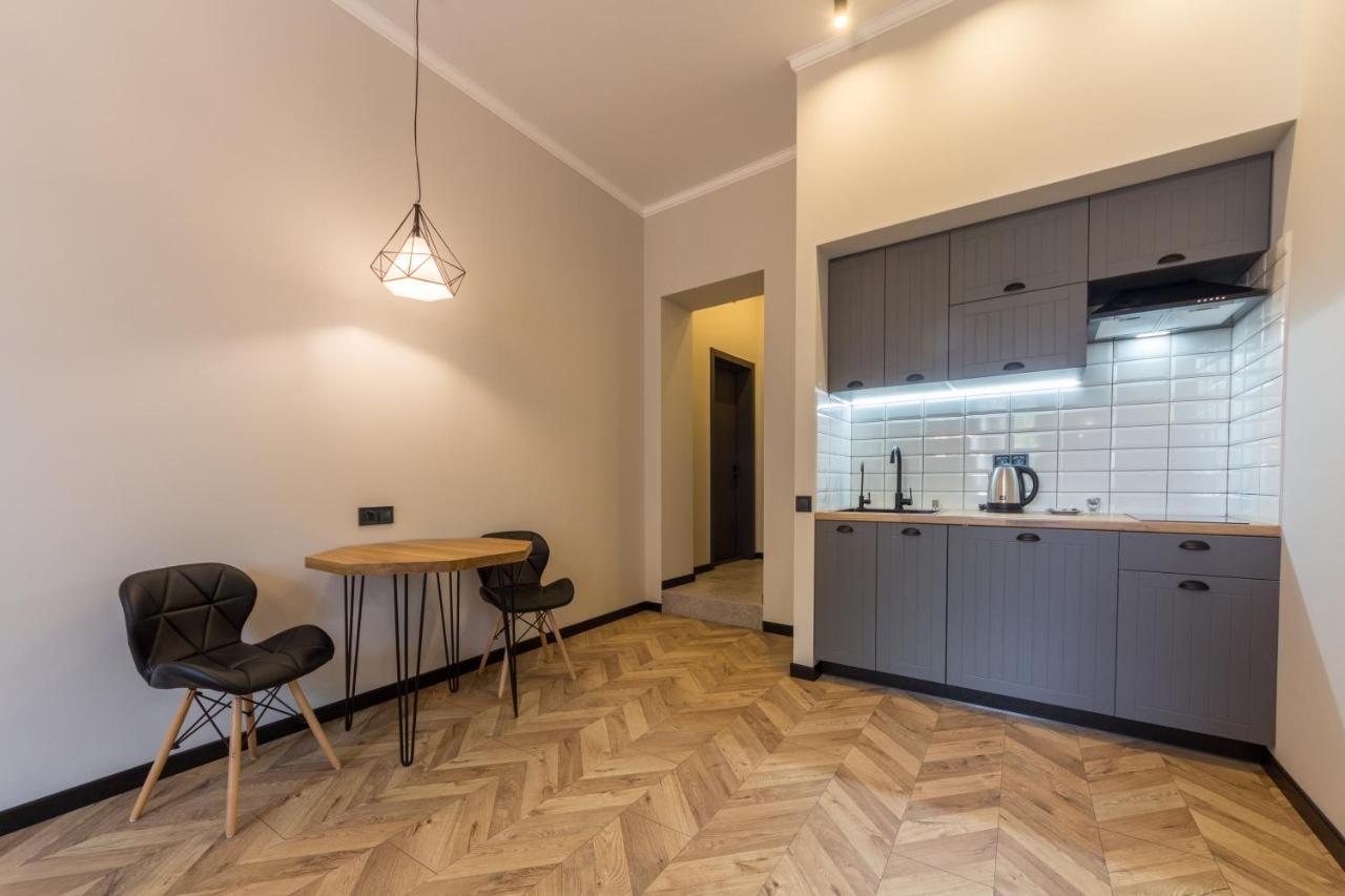 דירה Loft Design Near Maidan קייב