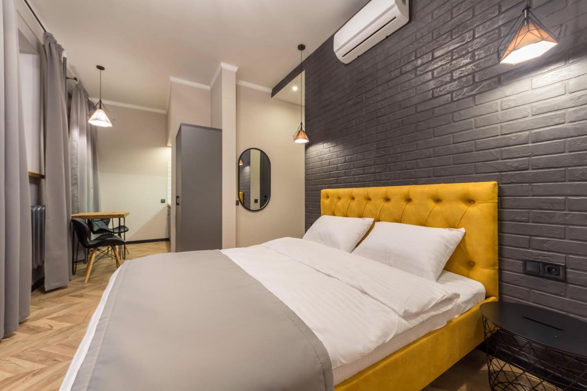 Loft Design Near Maidan קייב